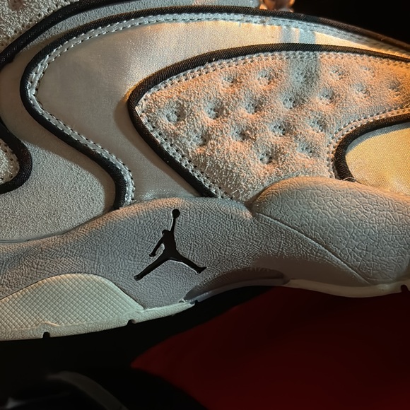 Grey Jordan 13’s 11.5 women’s so it’s like a size 10.5-11 in men’s. Like new - Picture 5 of 5